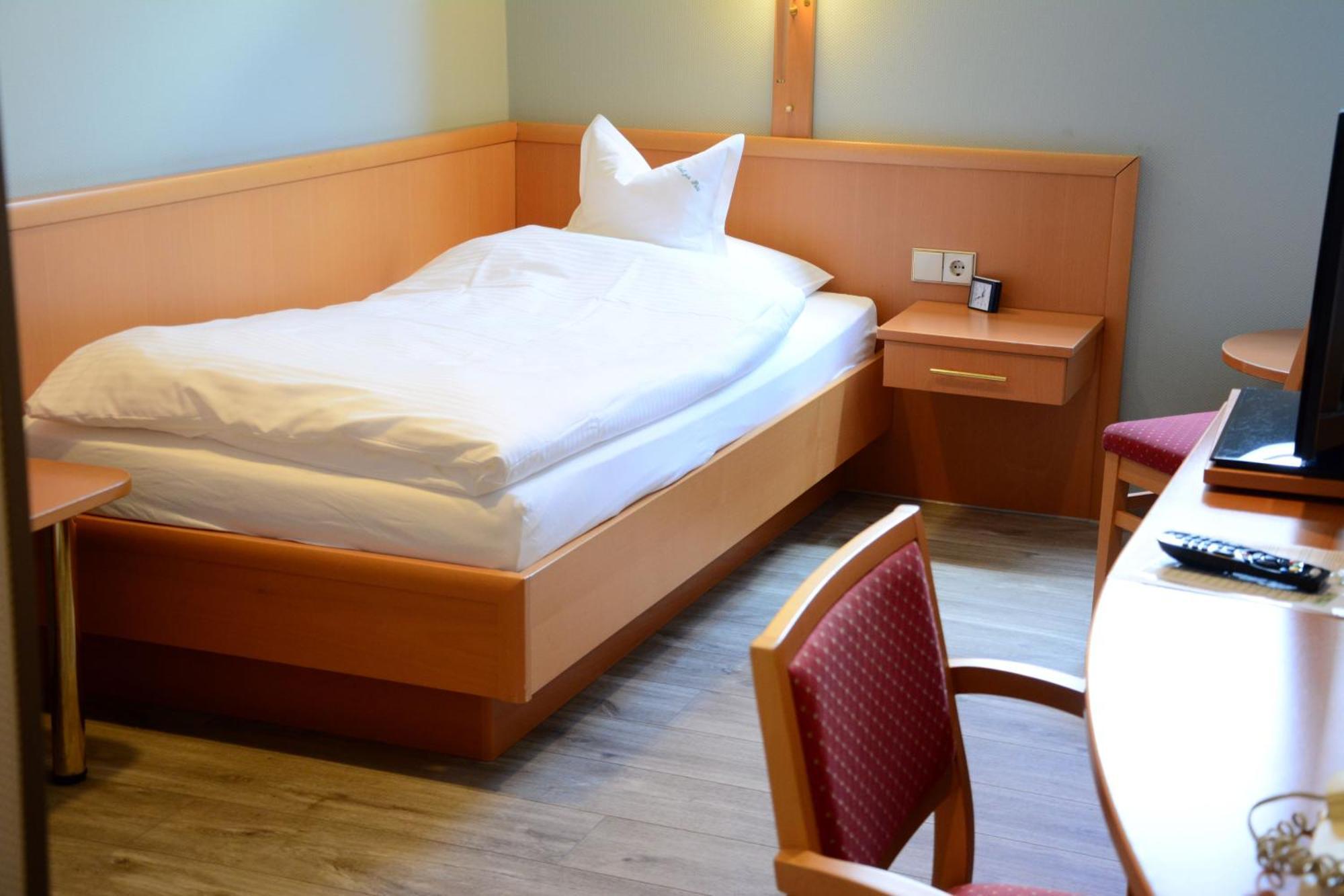 Hotel Restaurant "Zur Post" Holdorf Bagian luar foto